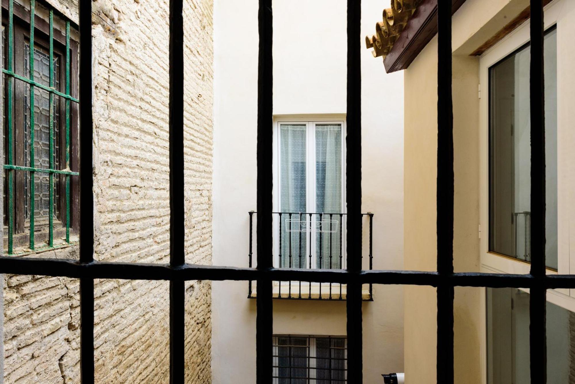 Casa De Los Venerables Seville Exterior photo